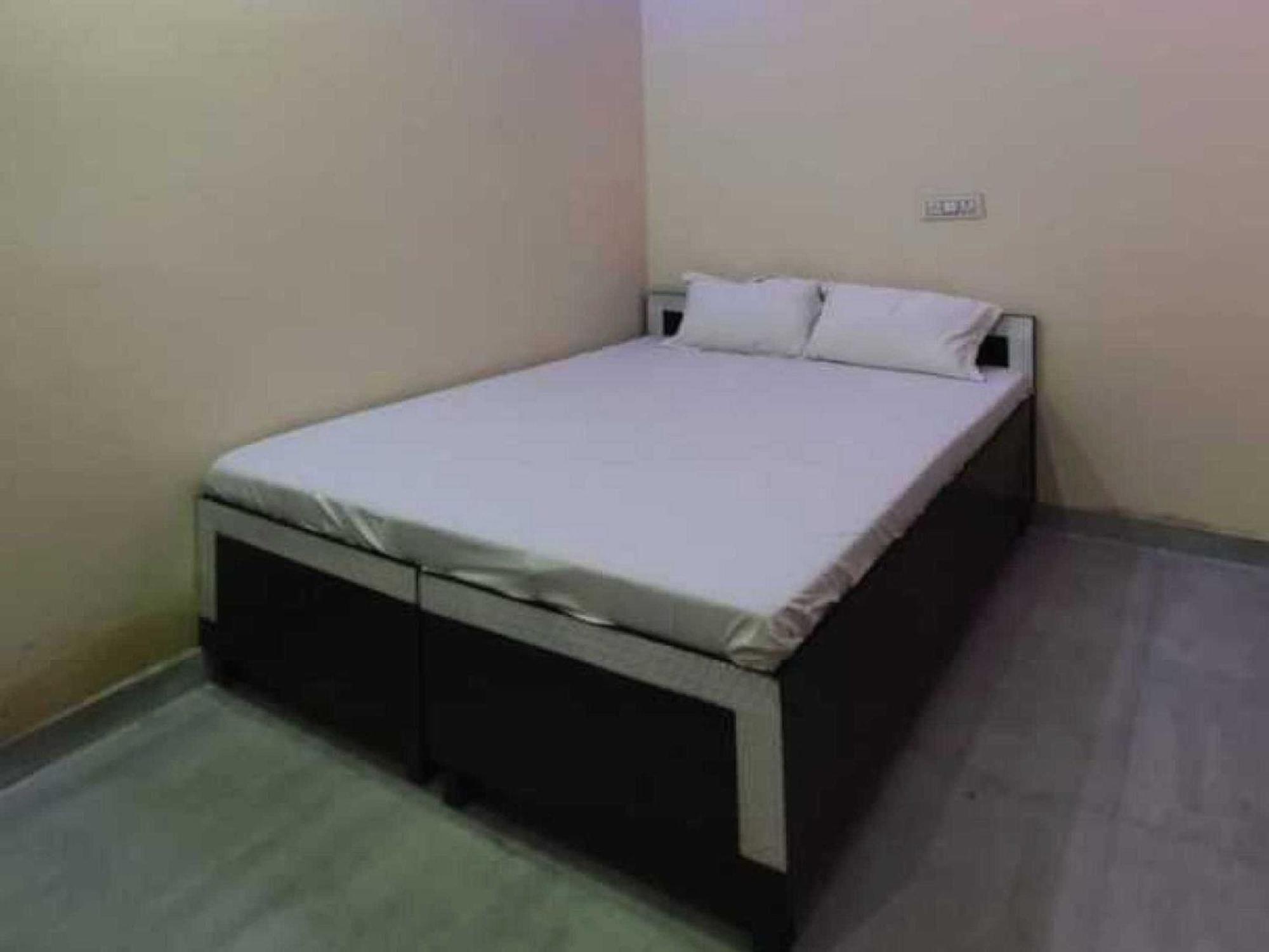 Hotel O G Hotel Happy Home Alīgarh Extérieur photo