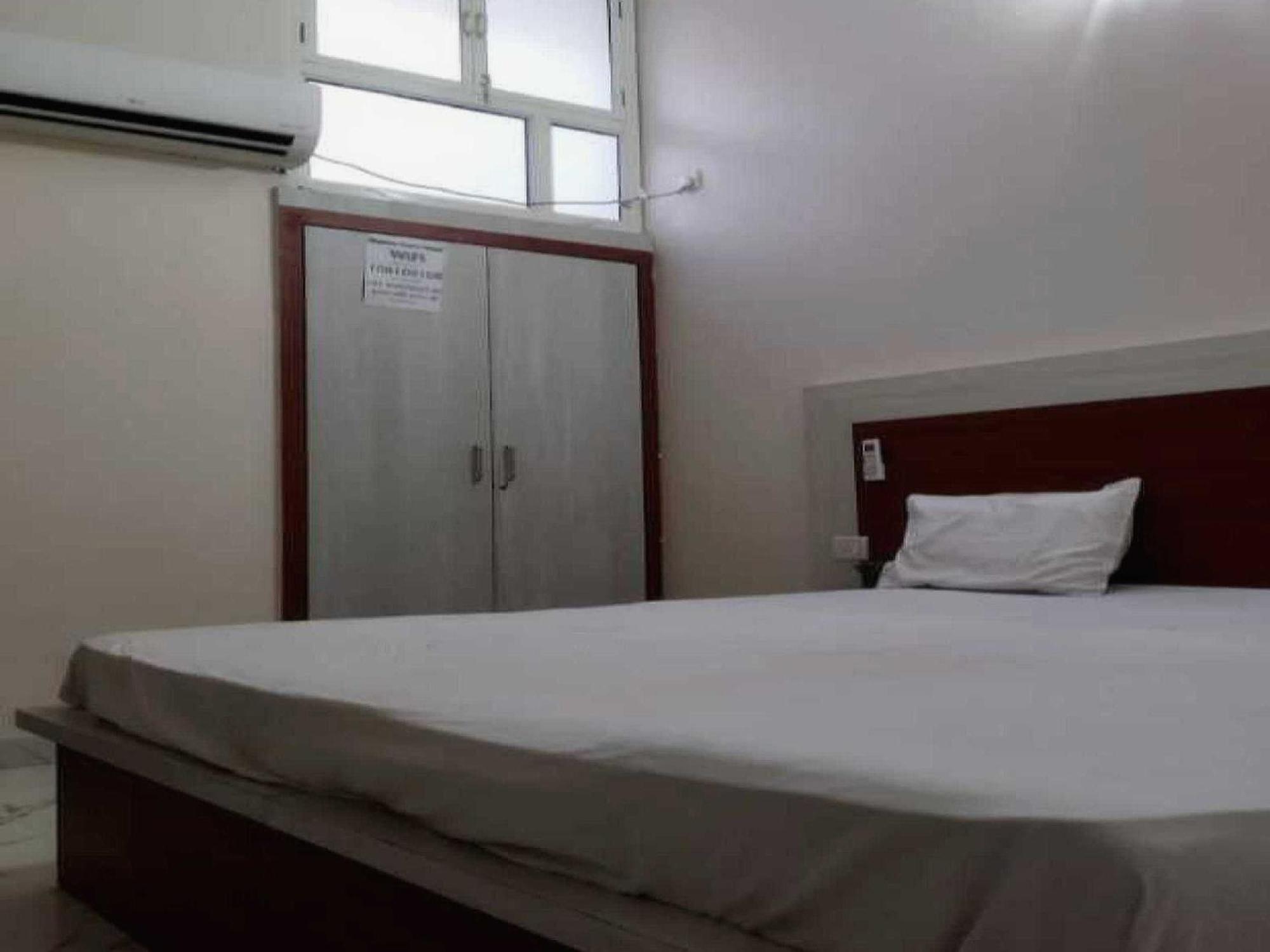 Hotel O G Hotel Happy Home Alīgarh Extérieur photo